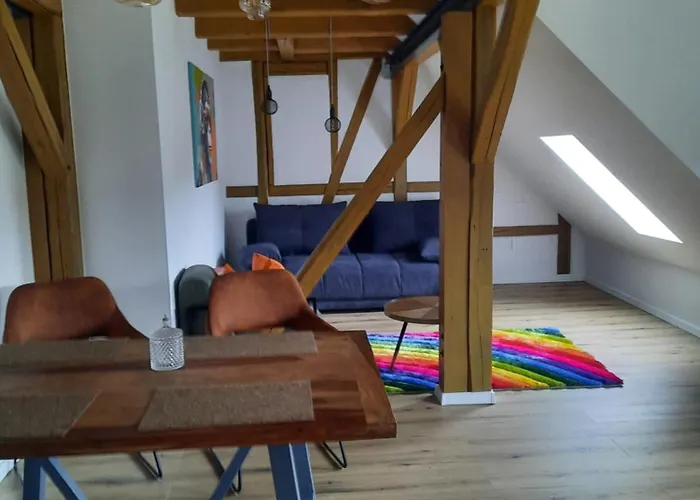 A7 J22 Michelangelo Netflix Fussgaengerzone *