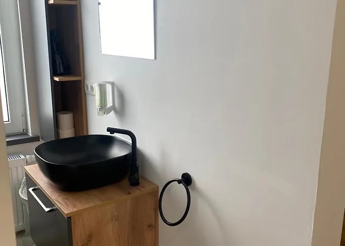 A7 J22 Michelangelo Netflix Fussgaengerzone Appartement