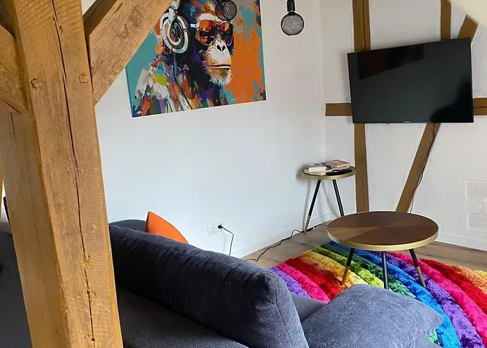 A7 J22 Michelangelo Netflix Fussgaengerzone