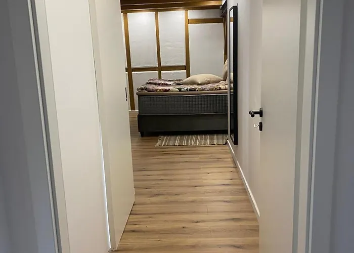 A7 J22 Michelangelo Netflix Fussgaengerzone Appartement