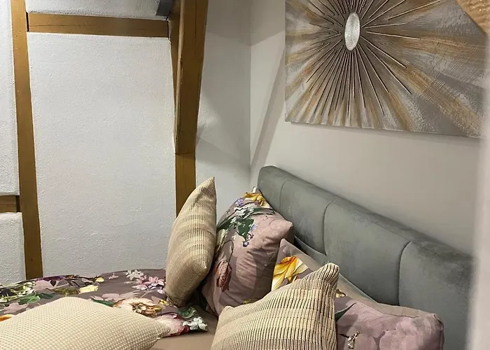 A7 J22 Michelangelo Netflix Fussgaengerzone *