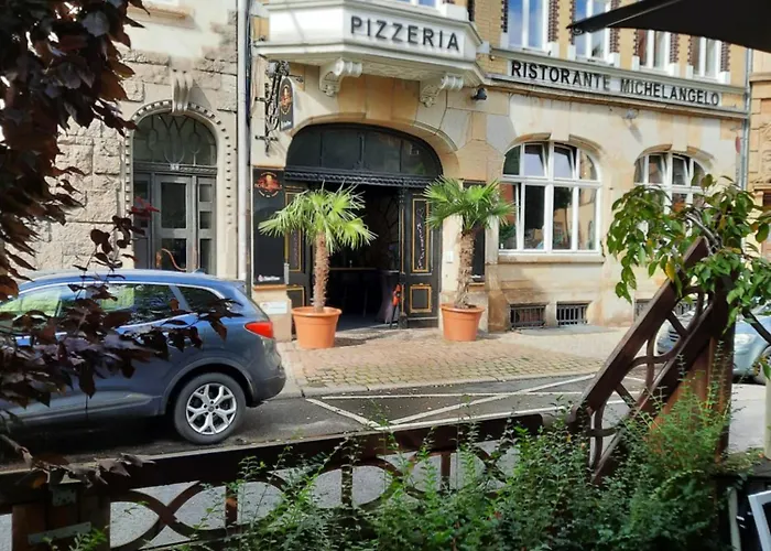 A7 J22 Michelangelo Netflix Fussgaengerzone Eisenach