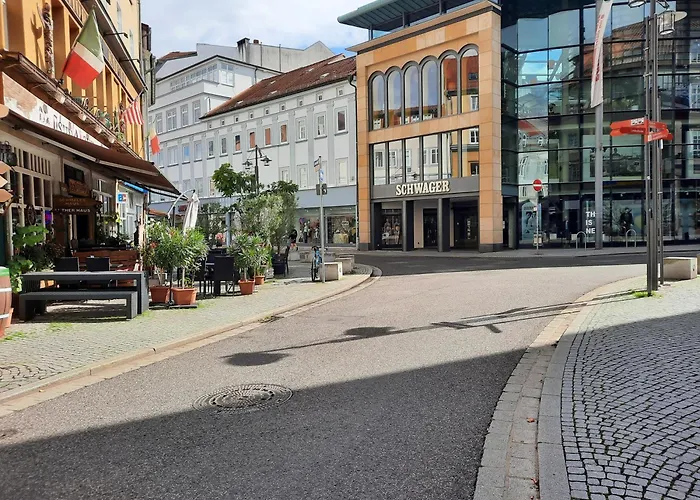 A7 J22 Michelangelo Netflix Fussgaengerzone *